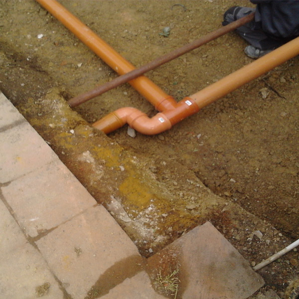 Egouttage maison privée travaux debry c.